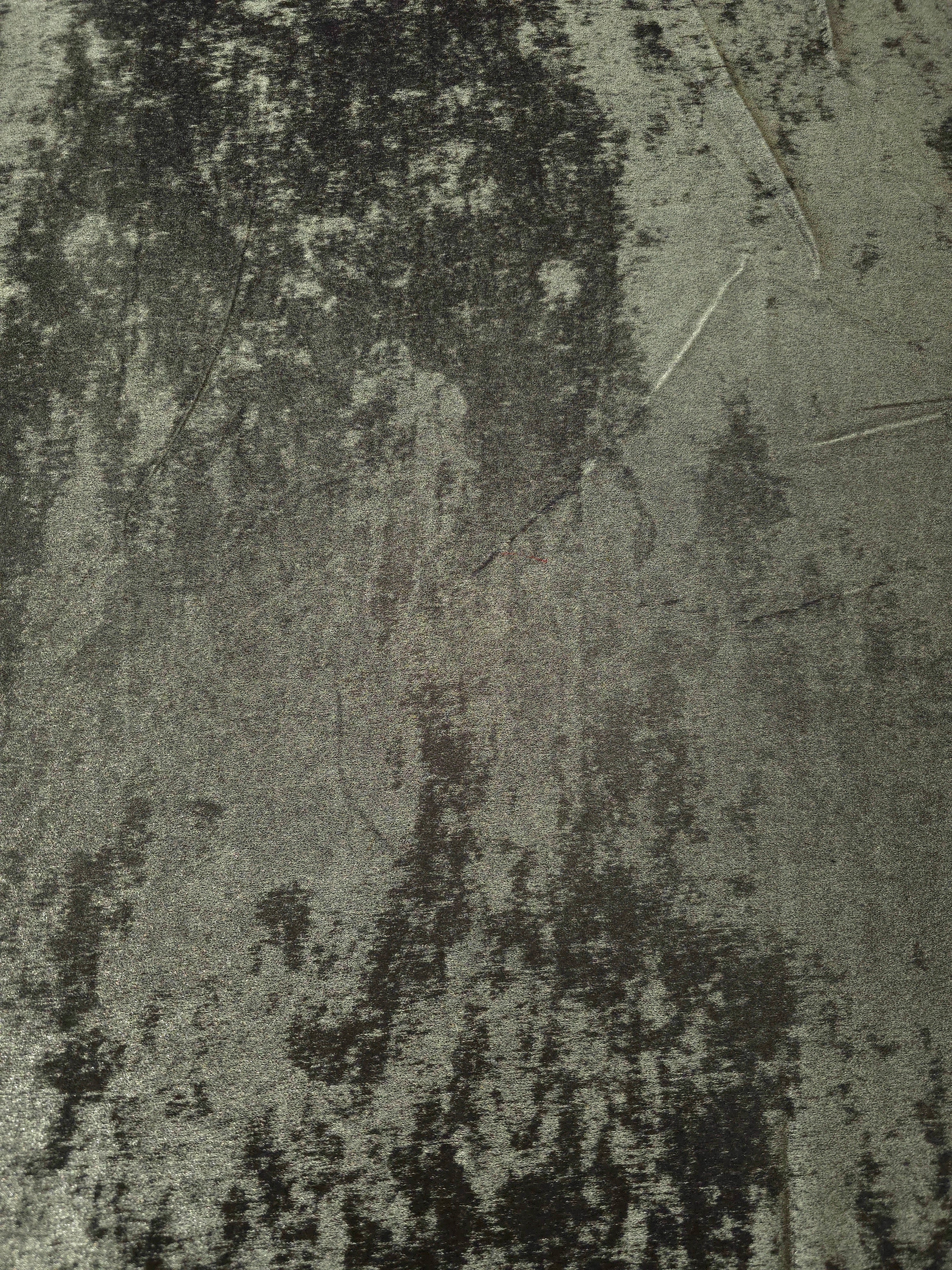 Flat view of Graphite Silver Lurex Italiano fabric showing its metallic foil surface for luxury apparel.