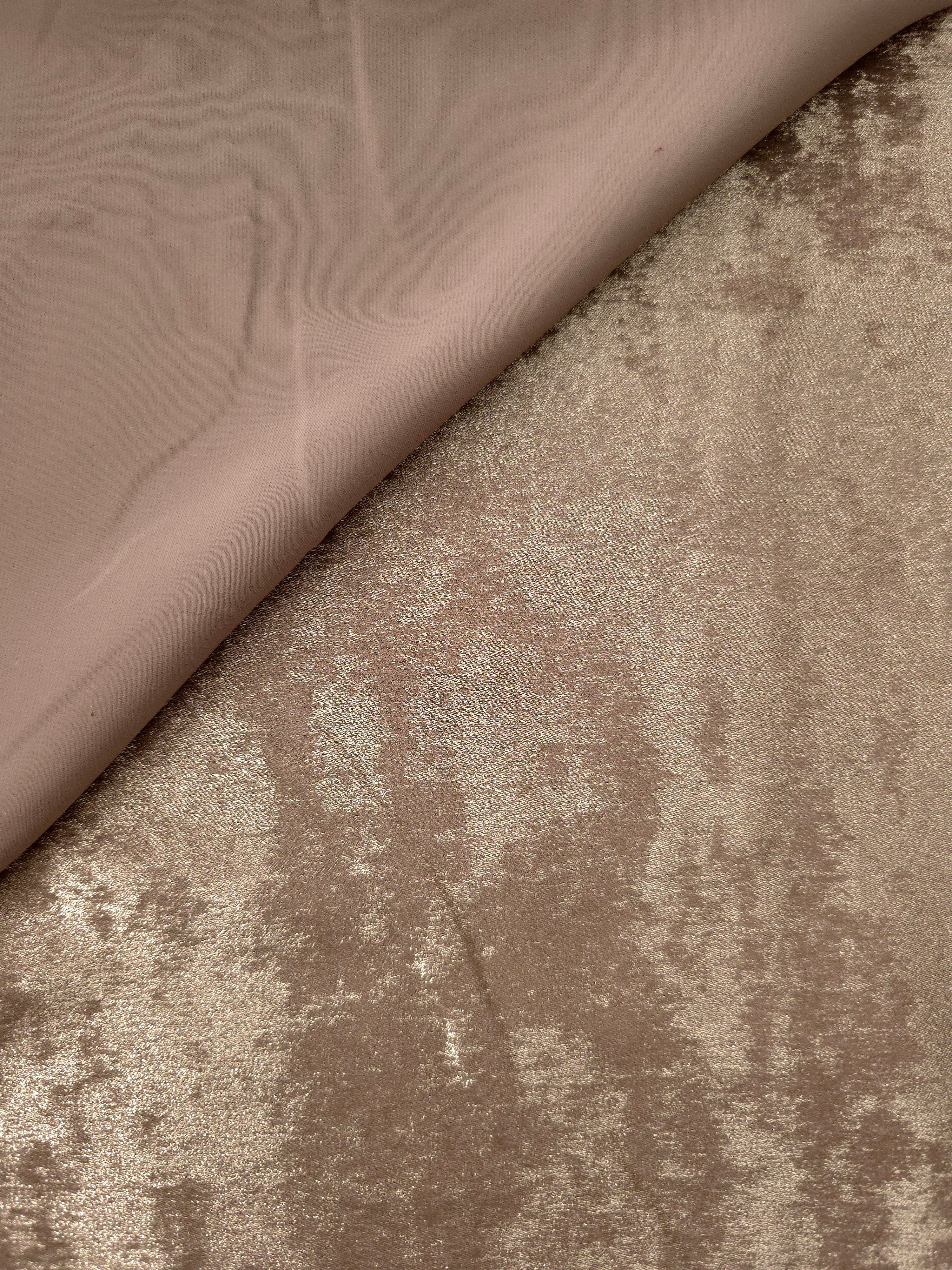 Reverse side of Platinum Beige Lurex Italiano metallic fabric for apparel construction