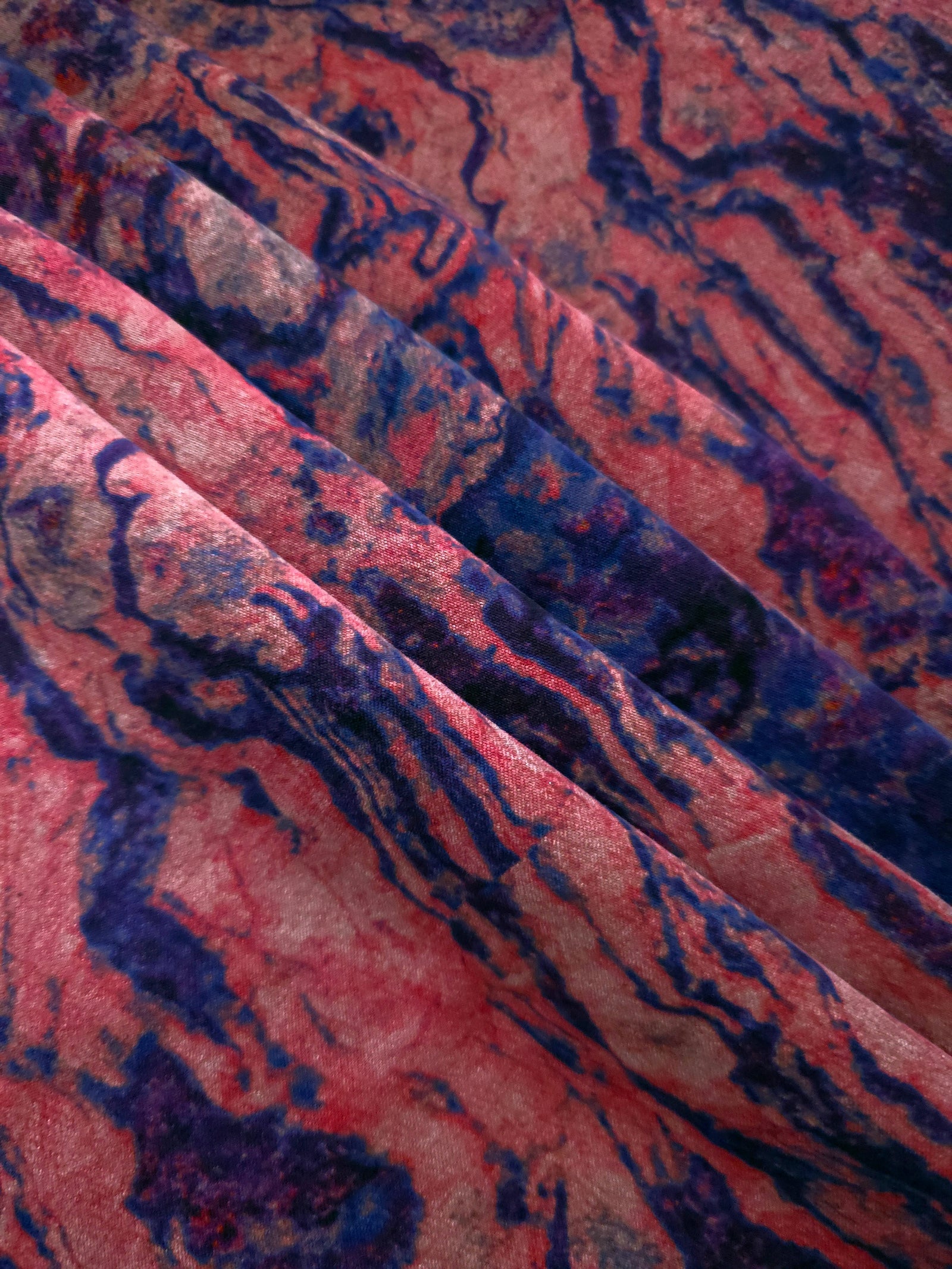 Print detail of Pudra D7587IJ9 lyocell viscose digital print fabric.