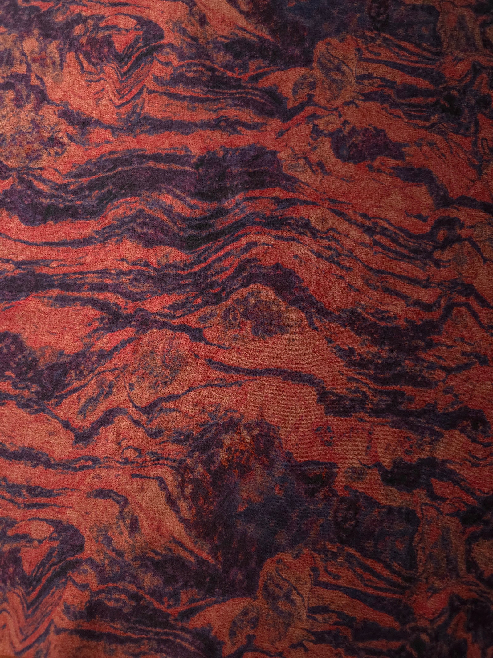Pattern overview of Taba D7587IJ9 lyocell viscose digital print fabric.