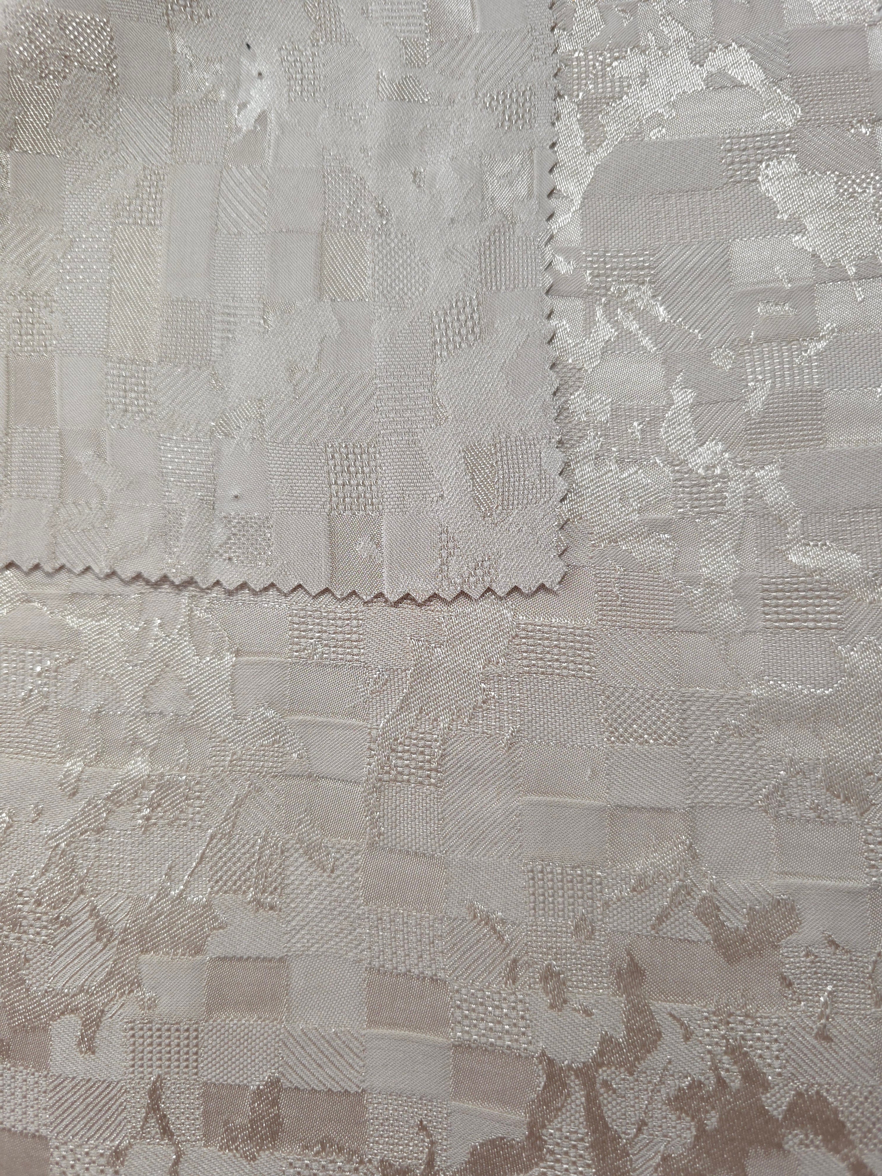 Front and back view of splash brick jacquard for woven pattern checks.