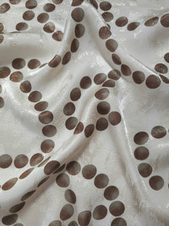 Polka Dot Chain Design