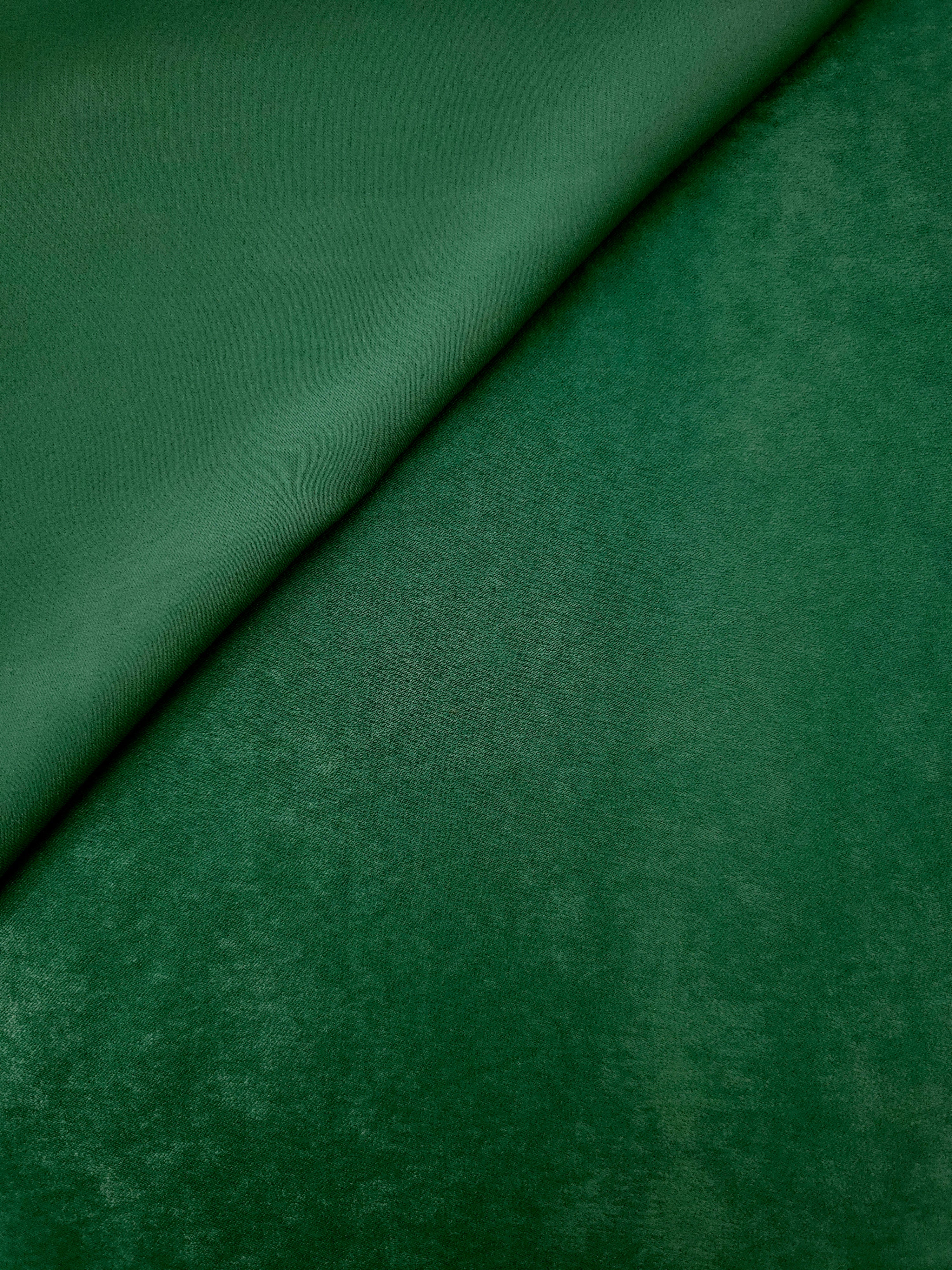 Wholesale Emerald Green silky polyamide garment fabric